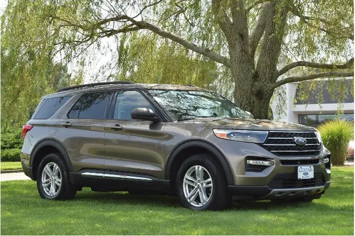 $27934 : Ford Explorer 2021 AWD XLT 4 image 1