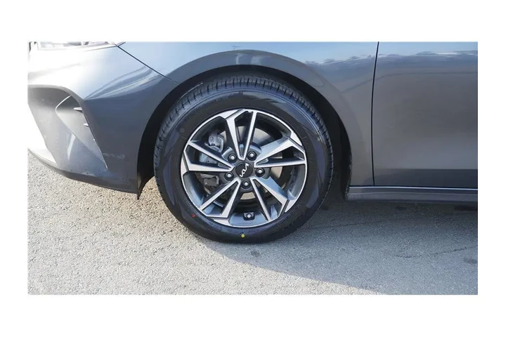 $17500 : 2024 Forte LXS image 10