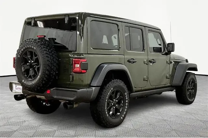 $27900 : Jeep Wrangler Unlimited 2021 image 2