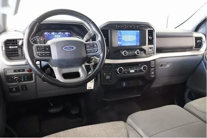 $36473 : Ford F-150 2022 4x4 XLT 4dr image 2