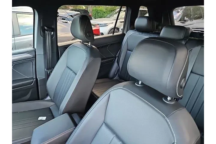 $25601 : Volkswagen Tiguan 2022 SE R- image 5
