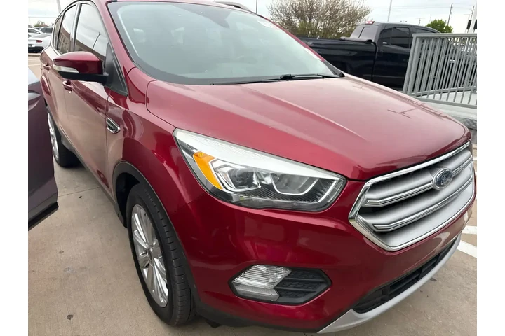 $12249 : Ford Escape 2017 Titanium 4d image 9