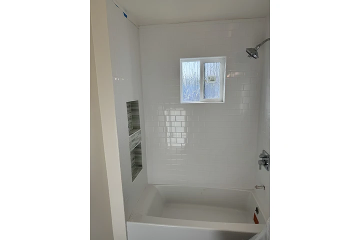 Remodelacion banos y Cocinas image 1