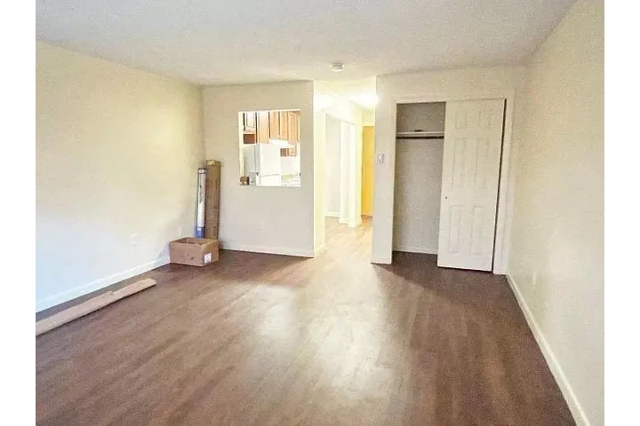 $1250 : RENTO ESTUDIO EN LYNWOOD image 2