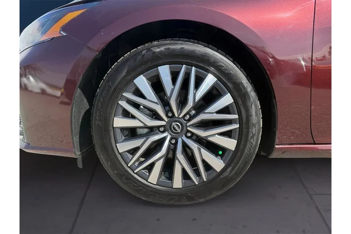 $19986 : Nissan Altima 2024 2.5 SV 4d image 9