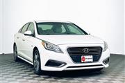 PRE-OWNED 2016 HYUNDAI SONATA en Madison WV