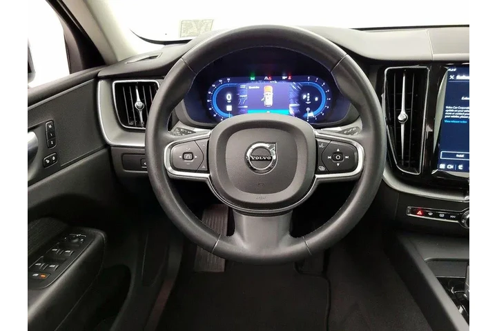 $28998 : Volvo XC60 2024 AWD B5 Core image 10
