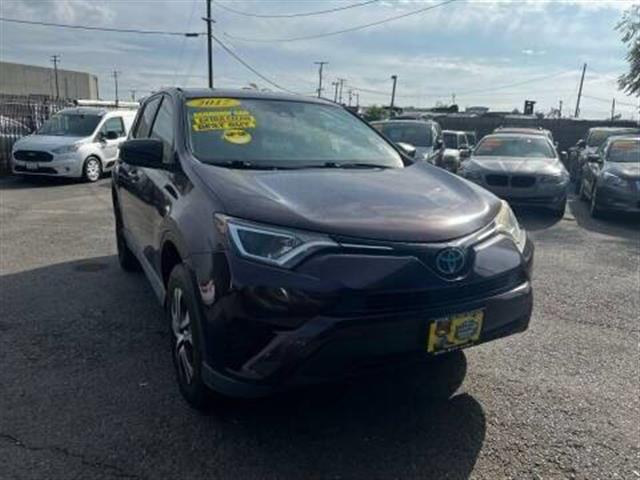 $17999 : 2017 RAV4 LE image 3