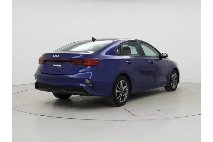 $19998 : Kia Forte 2024 LXS 4dr Sedan image 8