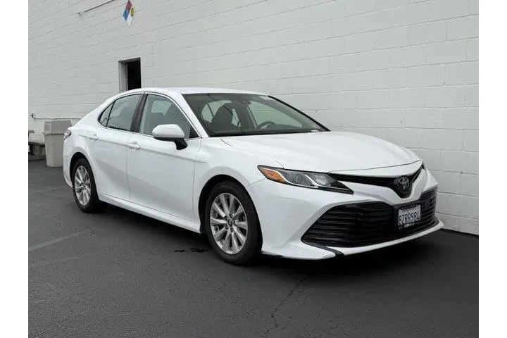 $19264 : Toyota Camry 2019 SE 4dr Sed image 1