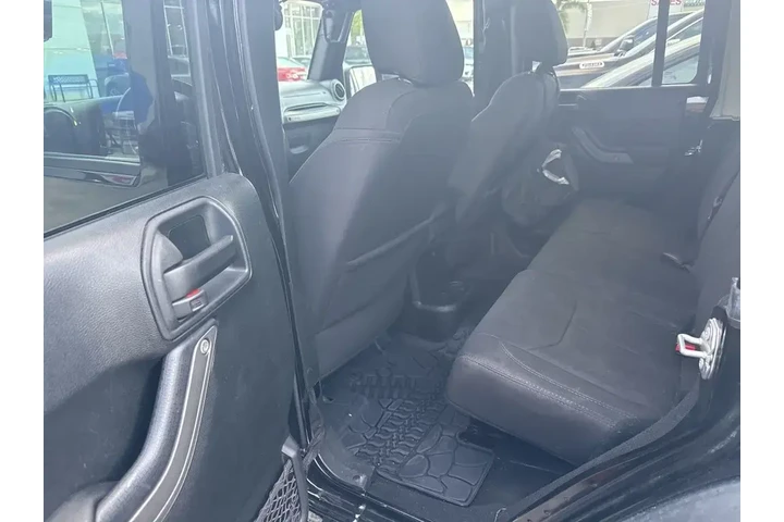 $19788 : Jeep Wrangler JK Unlimited 2 image 6