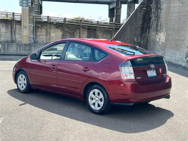 $8488 : 2005 Prius image 4