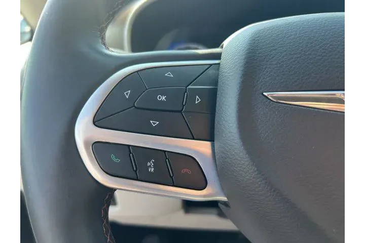 $12688 : Chrysler Pacifica 2017 Touri image 9