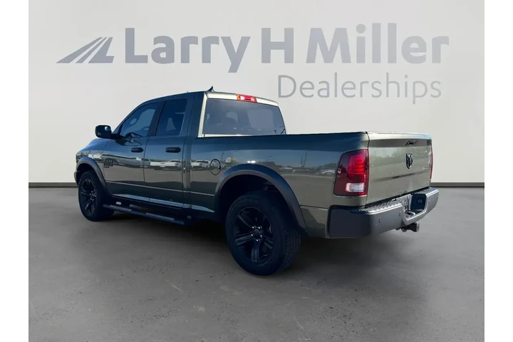 Ram 1500 Classic 2021 4x2 SL image 3