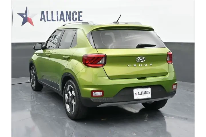 $18498 : Hyundai VENUE 2023 SEL 4dr C image 5