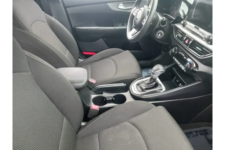 $11500 : 2019 Forte LXS image 4