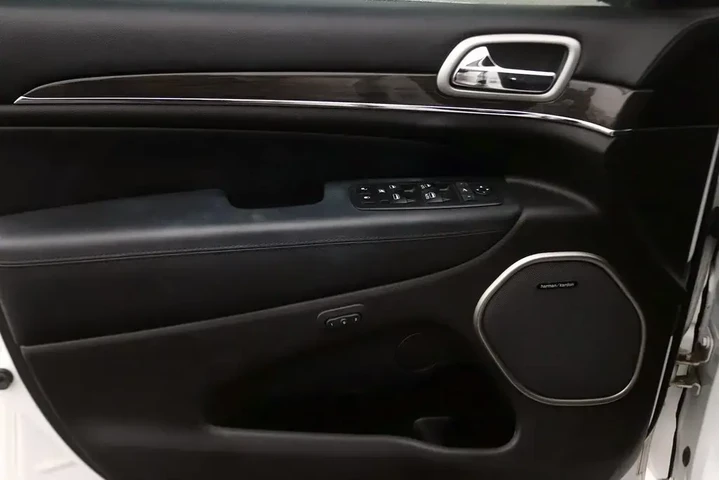 $20026 : Jeep Grand Cherokee 2018 4x4 image 9