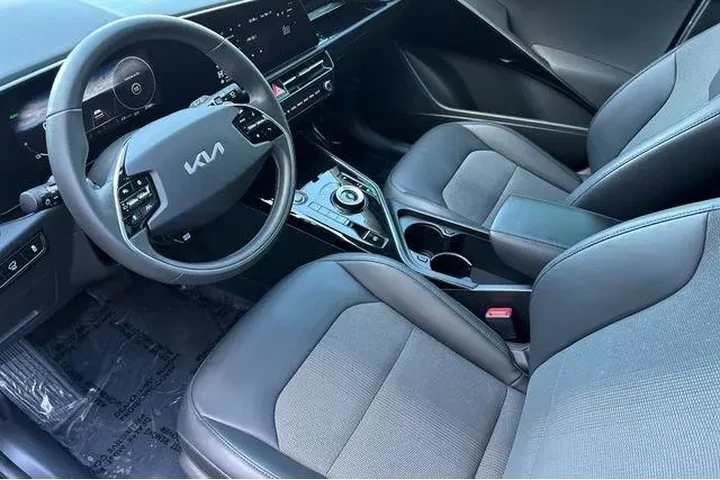$20655 : Kia Niro EV 2024 Wind 4dr Cr image 6