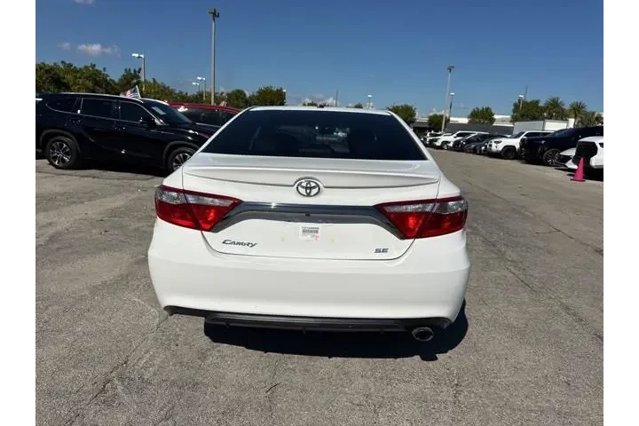 $11888 : Toyota Camry 2017 image 4