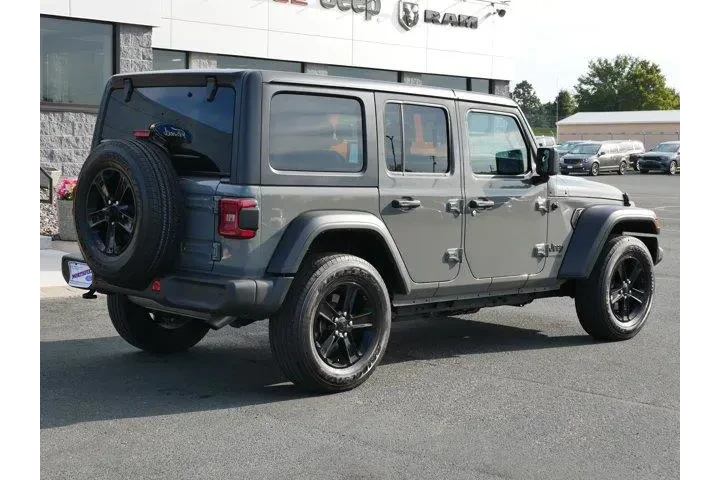 $30987 : Jeep Wrangler Unlimited 2021 image 8
