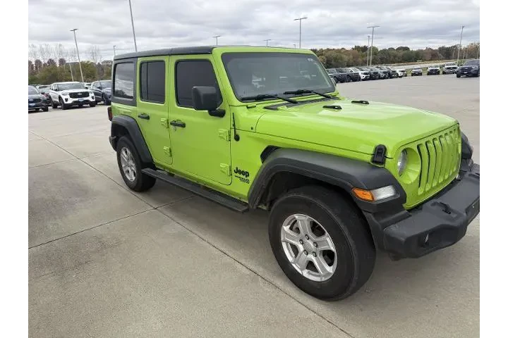 $27380 : Jeep Wrangler Unlimited 2021 image 2