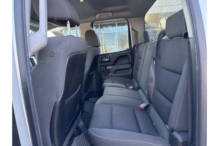 $17995 : GMC Sierra 1500 2015 4x4 SLE image 6