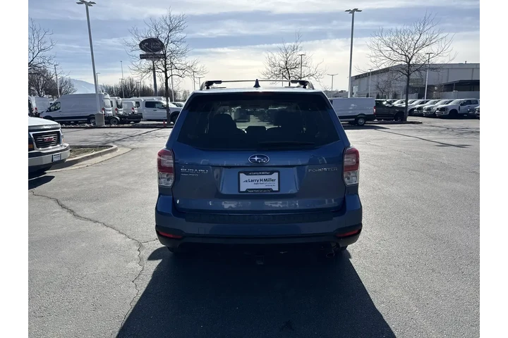 $11400 : Subaru Forester 2018 AWD 2.5 image 5