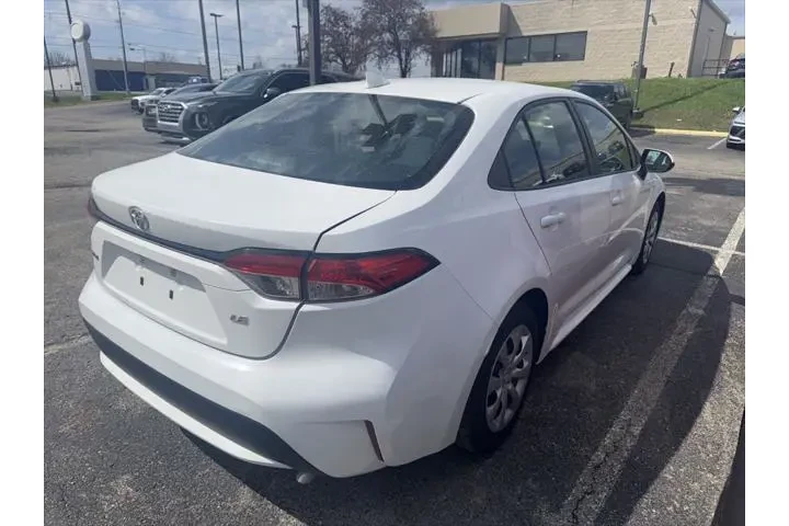 $18477 : Toyota Corolla 2021 LE 4dr S image 4