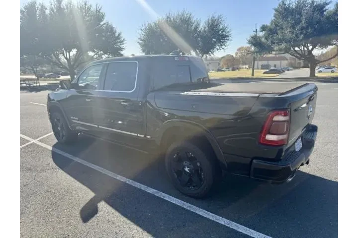 $28594 : Ram 1500 2019 4x2 Limited 4d image 2