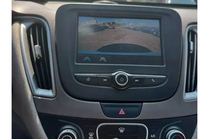 2017 CHEVROLET MALIBU2017 CHE image 9