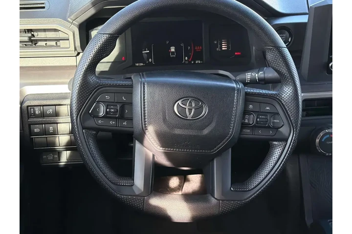 $34520 : Toyota Tacoma 2025 4x2 SR5 4 image 9