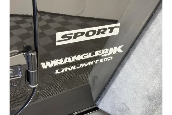 Jeep Wrangler JK Unlimited 2 image 9