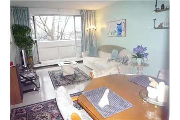 $2800 : Rental property with 1 bedro image 2