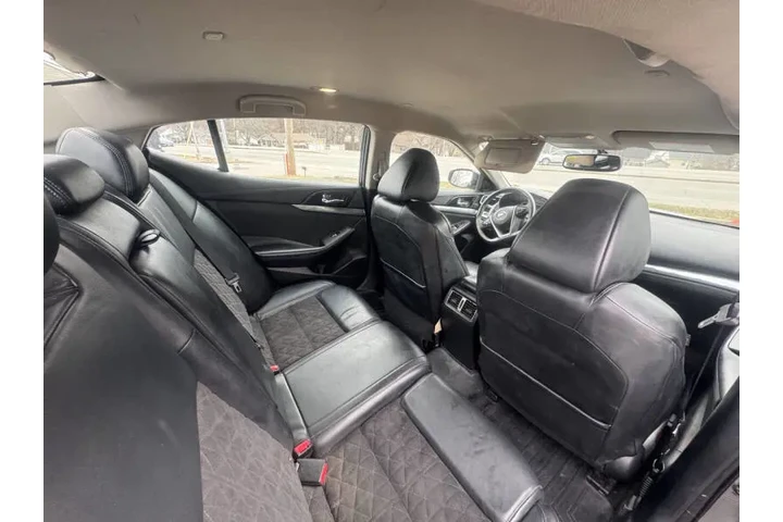 $7999 : 2016 Maxima 3.5 SR image 9