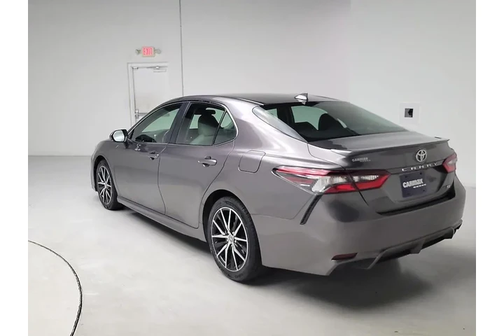 $27998 : Toyota Camry 2024 SE 4dr Sed image 7