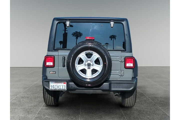 $26500 : Jeep Wrangler Unlimited 2022 image 4