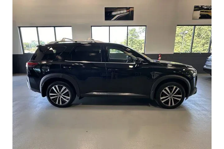 $39795 : Nissan Pathfinder 2024 AWD P image 7