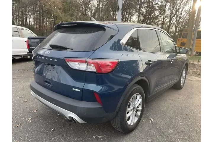 $18633 : Ford Escape 2020 SE 4dr SUV image 6