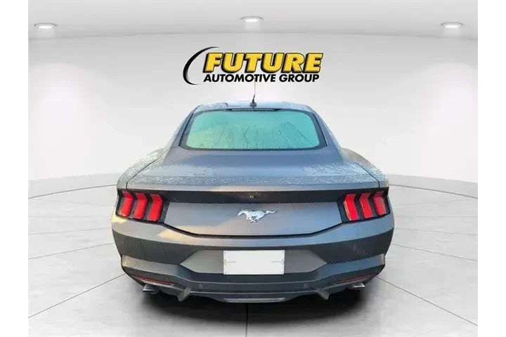 $27099 : Ford Mustang 2024 EcoBoost 2 image 4