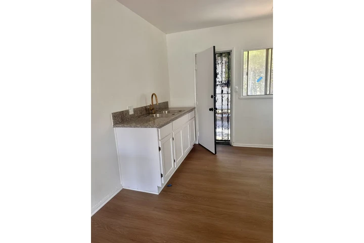 $1895 : APARTAMENTO DE 1 RECÁMARA image 4