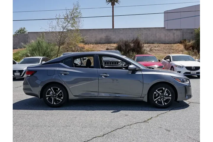 $20198 : Nissan Sentra 2025 SV 4dr Se image 3