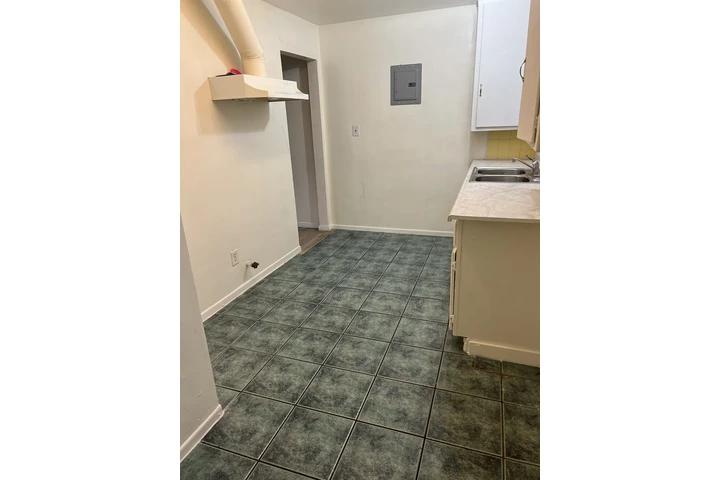 $1750 : RENTO DEPTO. E.HUNTINGTON PARK image 6