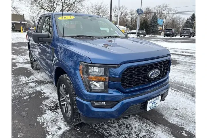 $35995 : Ford F-150 2023 4x4 XL 4dr S image 1