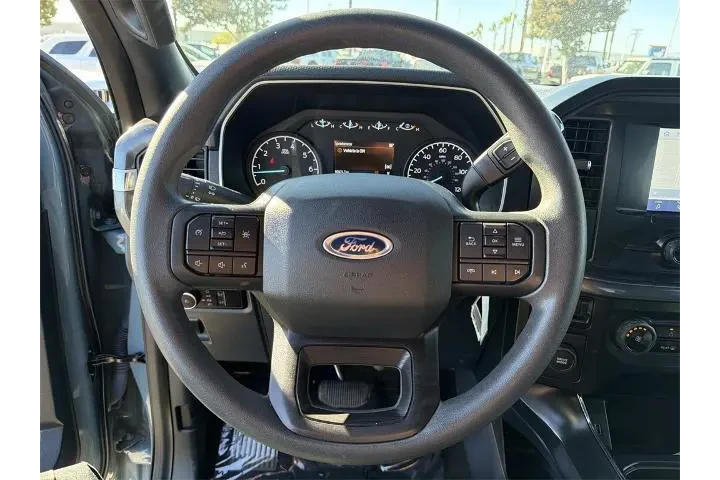 $30100 : Ford F-150 2023 4x2 XL 4dr S image 8