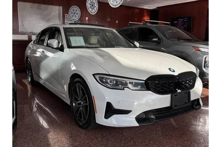 $24995 : BMW 3 Series 2022 330i 4dr S image 3