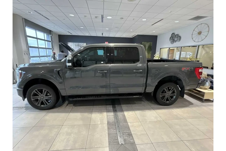 $39986 : Ford F-150 2021 4x4 Lariat 4 image 6