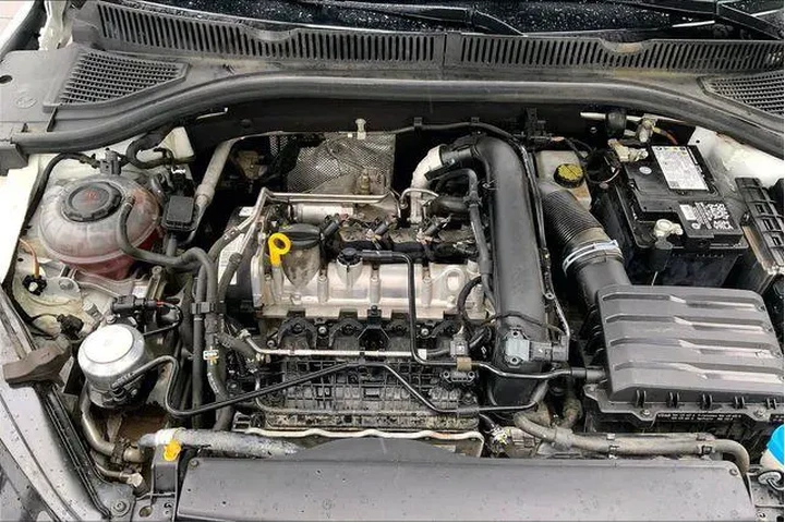 $12495 : Volkswagen Jetta 2019 R-Line image 10