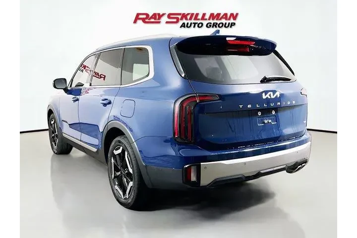 $33975 : Kia Telluride 2023 AWD EX 4d image 4