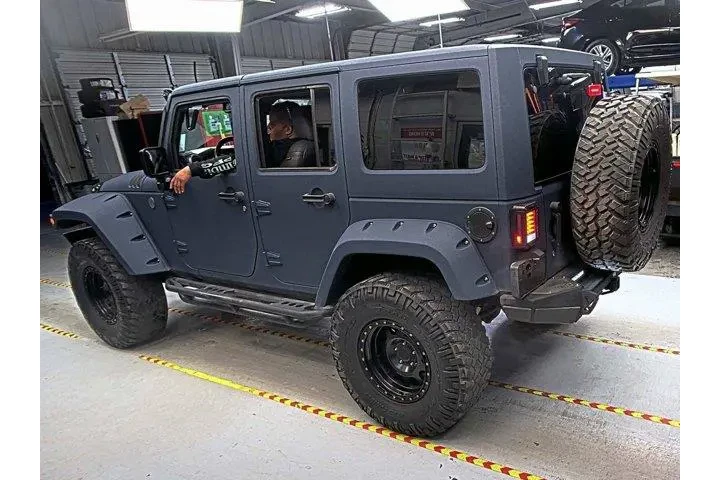 $26998 : Jeep Wrangler Unlimited 2017 image 9