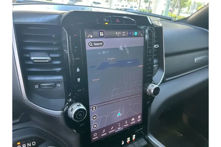 $33748 : Ram 1500 2025 4x4 Big Horn 4 image 10